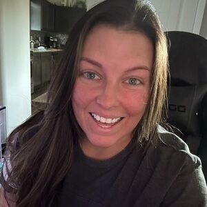 Meet your Posher, Whitney